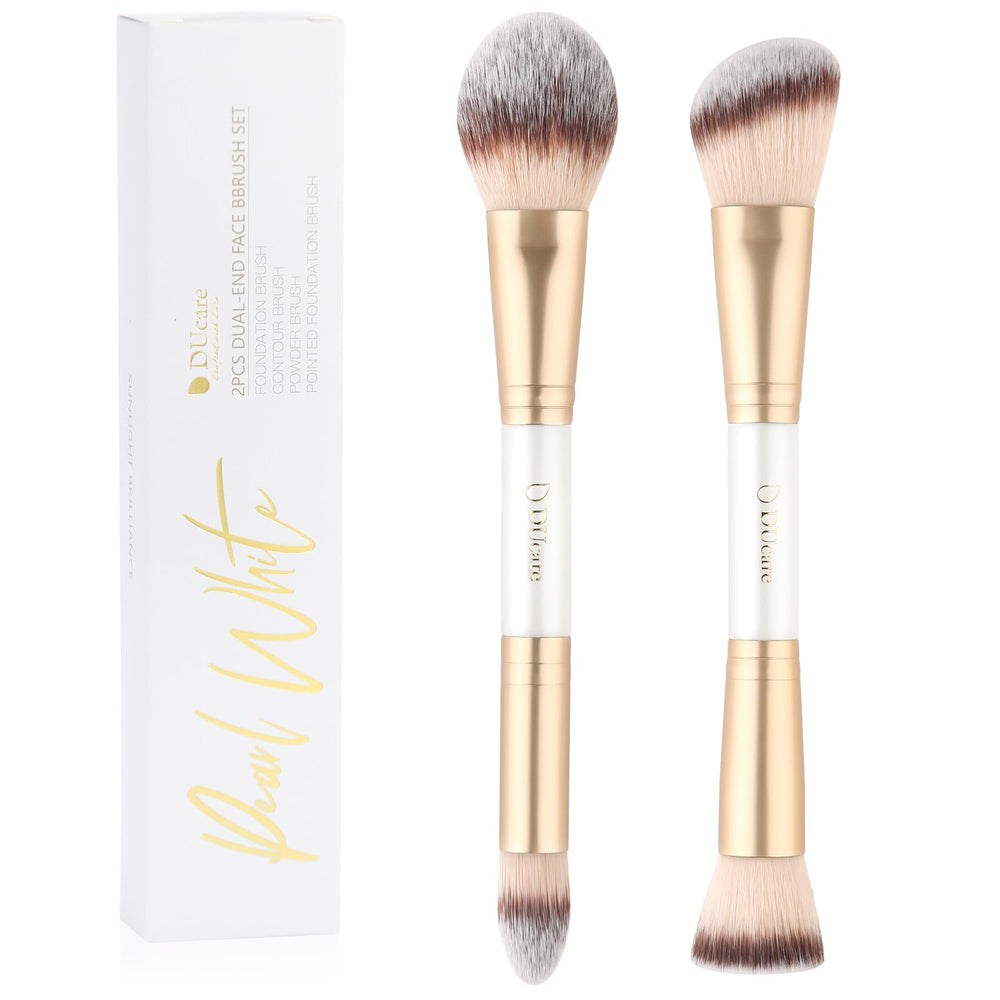Pinceau DUcare duo end pour fond de teint et contour, rendu naturel.