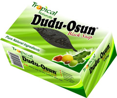 Texture mousse lavante et riche de Dudu-Osun pour nettoyage en douceur.