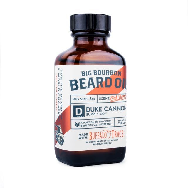 Duke Cannon parfum boisé fût de chêne, agréable pour votre routine quotidienne.