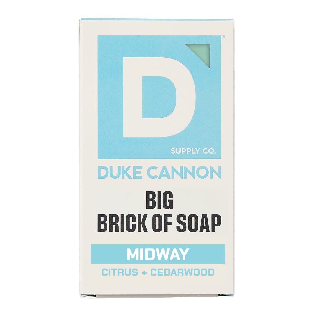 Savon-barre Duke Cannon : agrume et cèdre, parfum masculin parfait pour une douche rafraîchissante et propre.