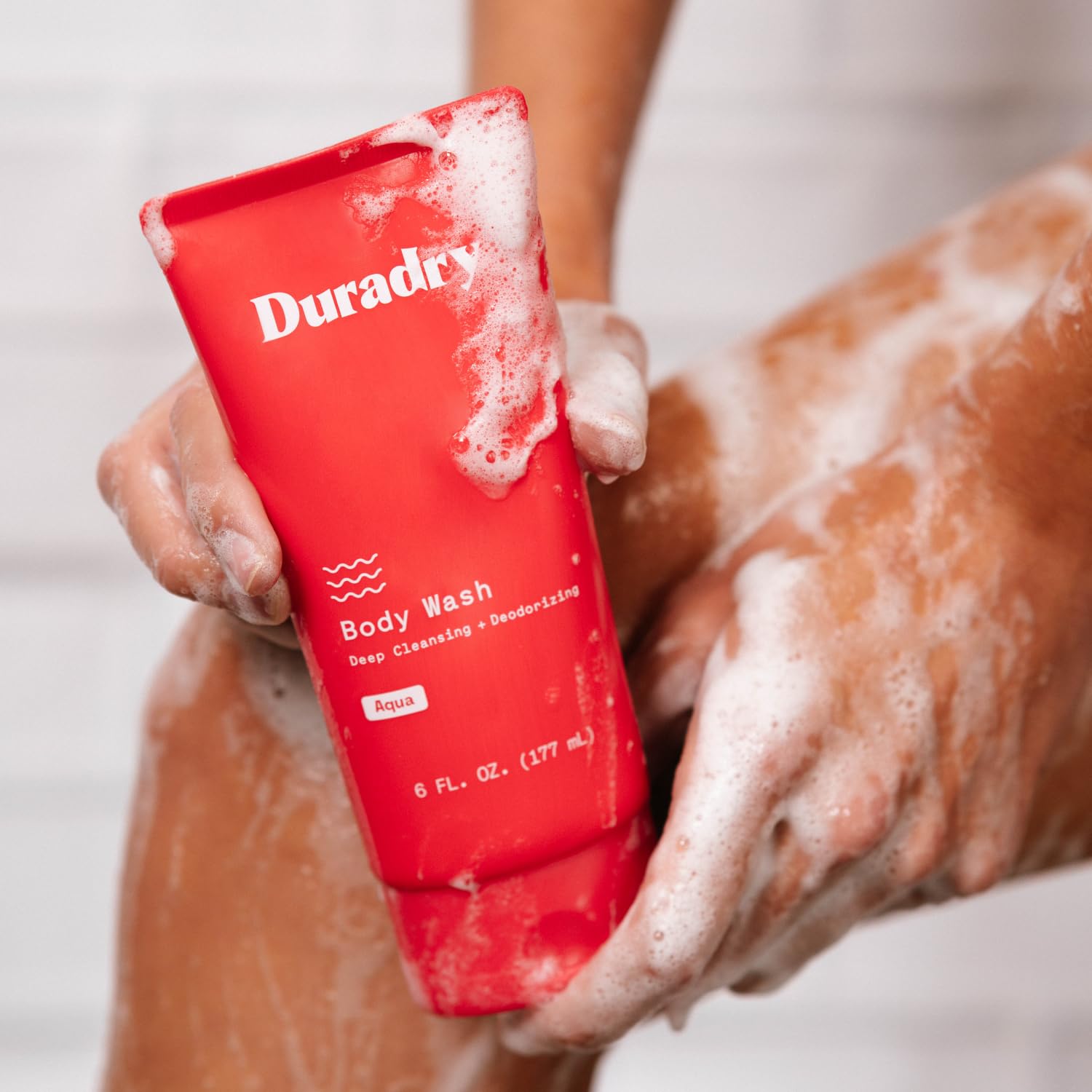Duradry fragrance-aqua évoque une senteur fraîche adaptée au quotidien