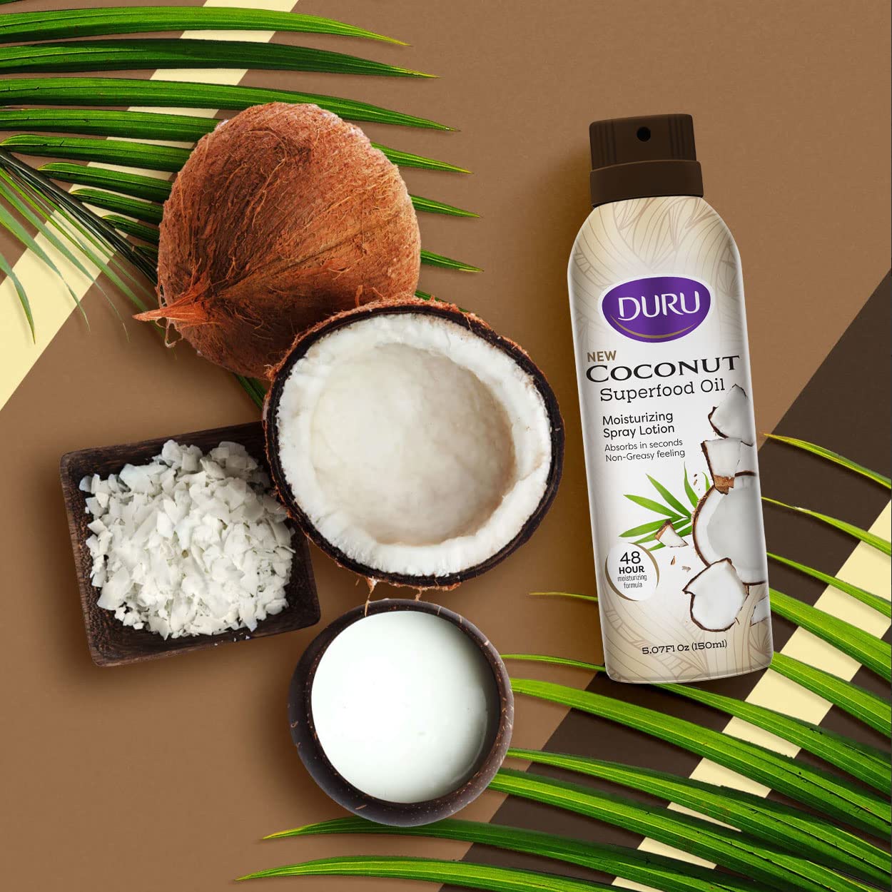 Application mains libres de la lotion coco Duru sur le corps