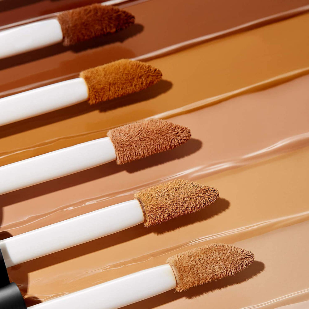 e.l.f. 16HR Camo Concealer – applicateur-poil-de-biche pour une application homogène et sculptante.