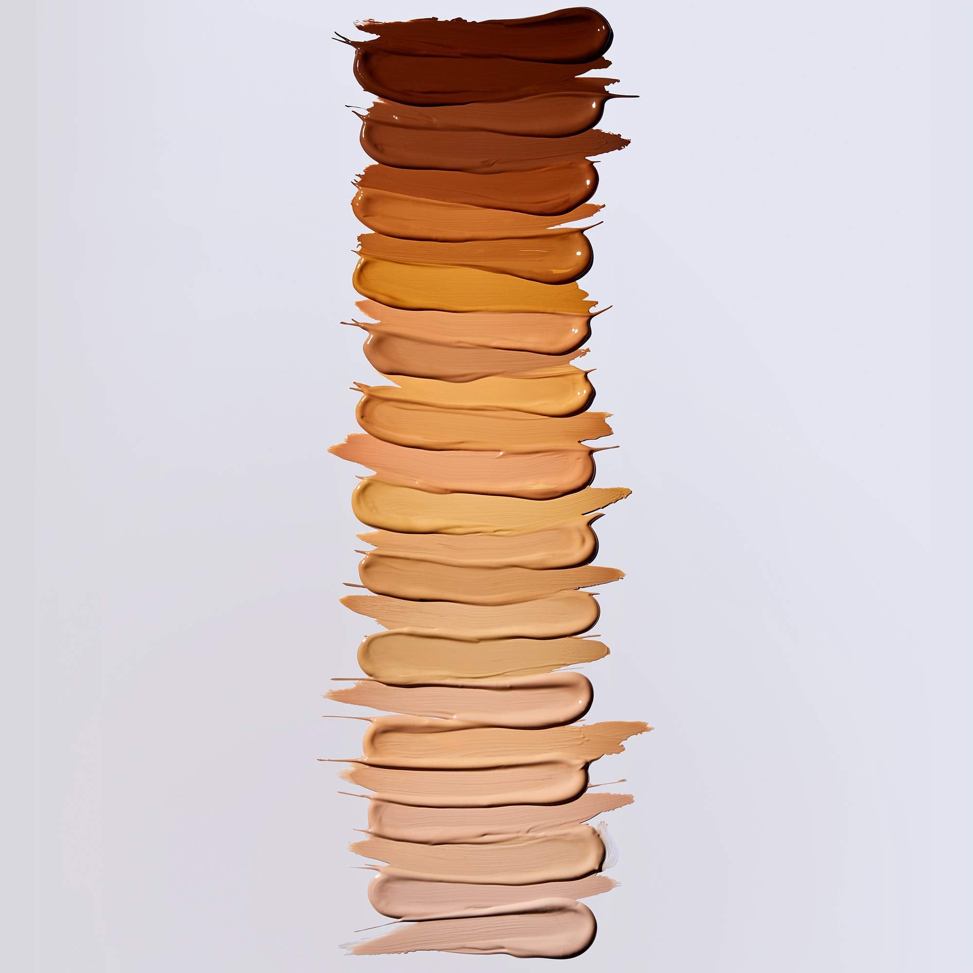 e.l.f. 16HR Camo Concealer – contrôle-brillance grâce à l’huile d’avocat et Kaolin.