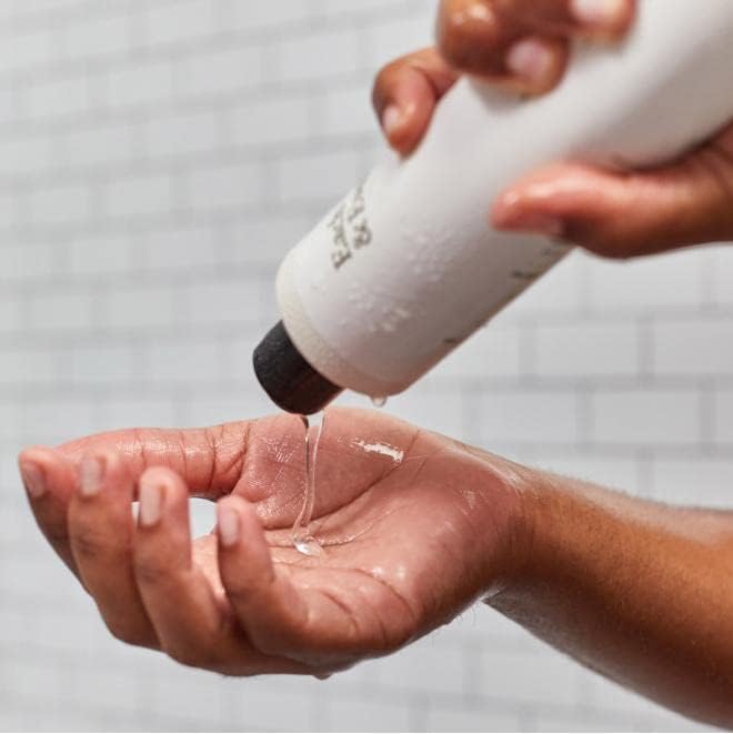 Label emphasizes botanical scent notes and safety-minded ingredients for sensitive skin.