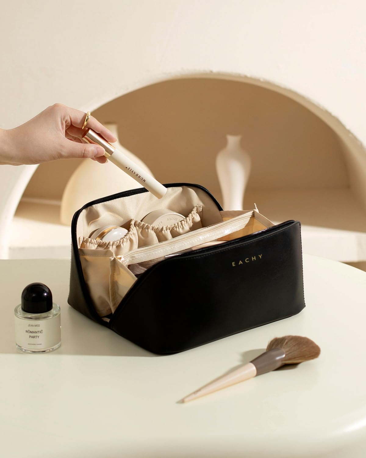 EACHY sac-maquillage voyage-rangement-rapide: ouverture à plat pour tout voir à plat.