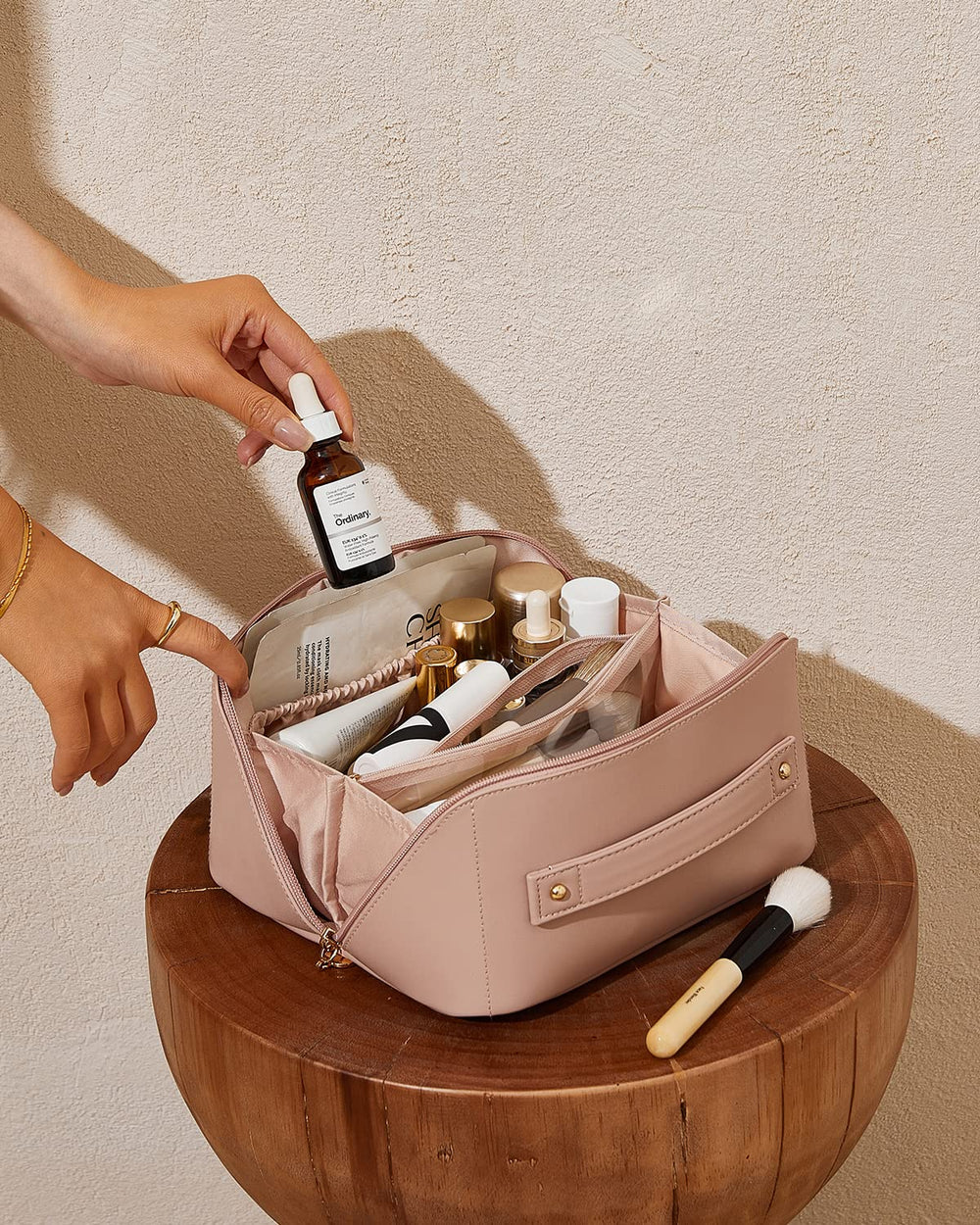 EACHY Travel Makeup Bag emballage protecteur, réduction du risque de déformation.