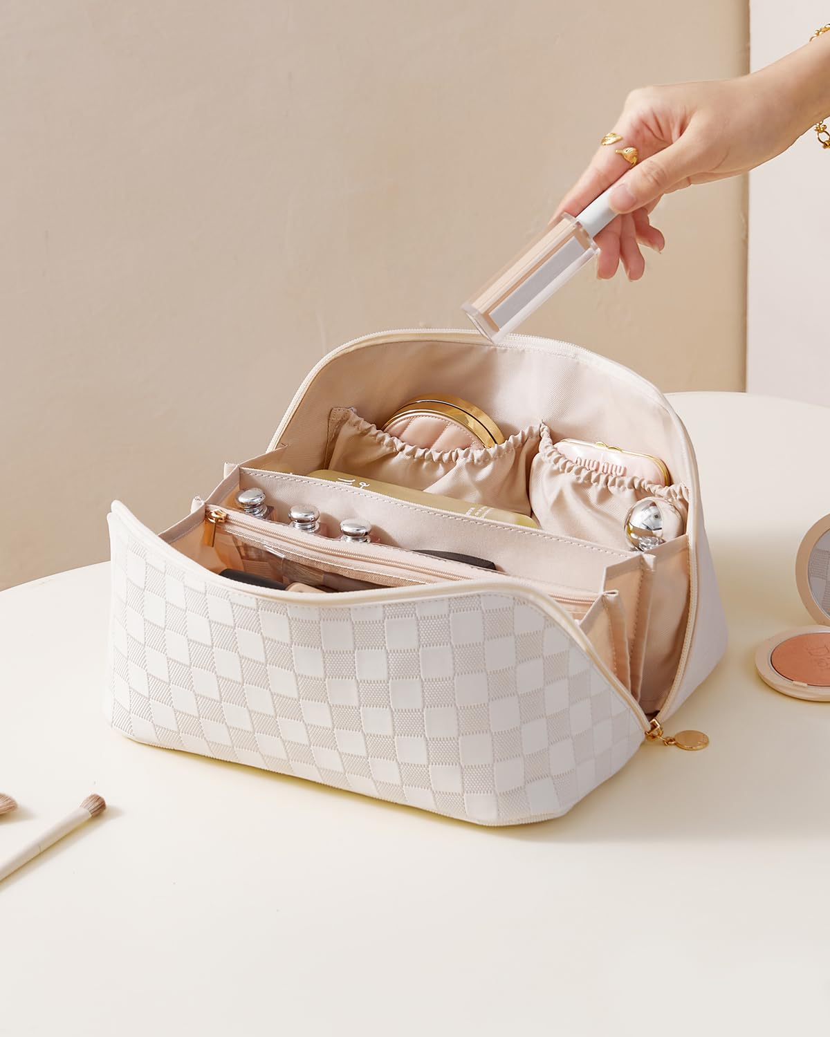 Eachy Idéal comme cadeau élégant pour femmes voyageuses.