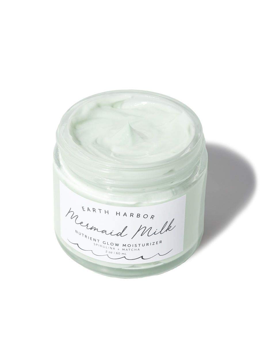Texture crème légère Mermaid Milk qui glisse sur la peau et laisse une sensation agréable.