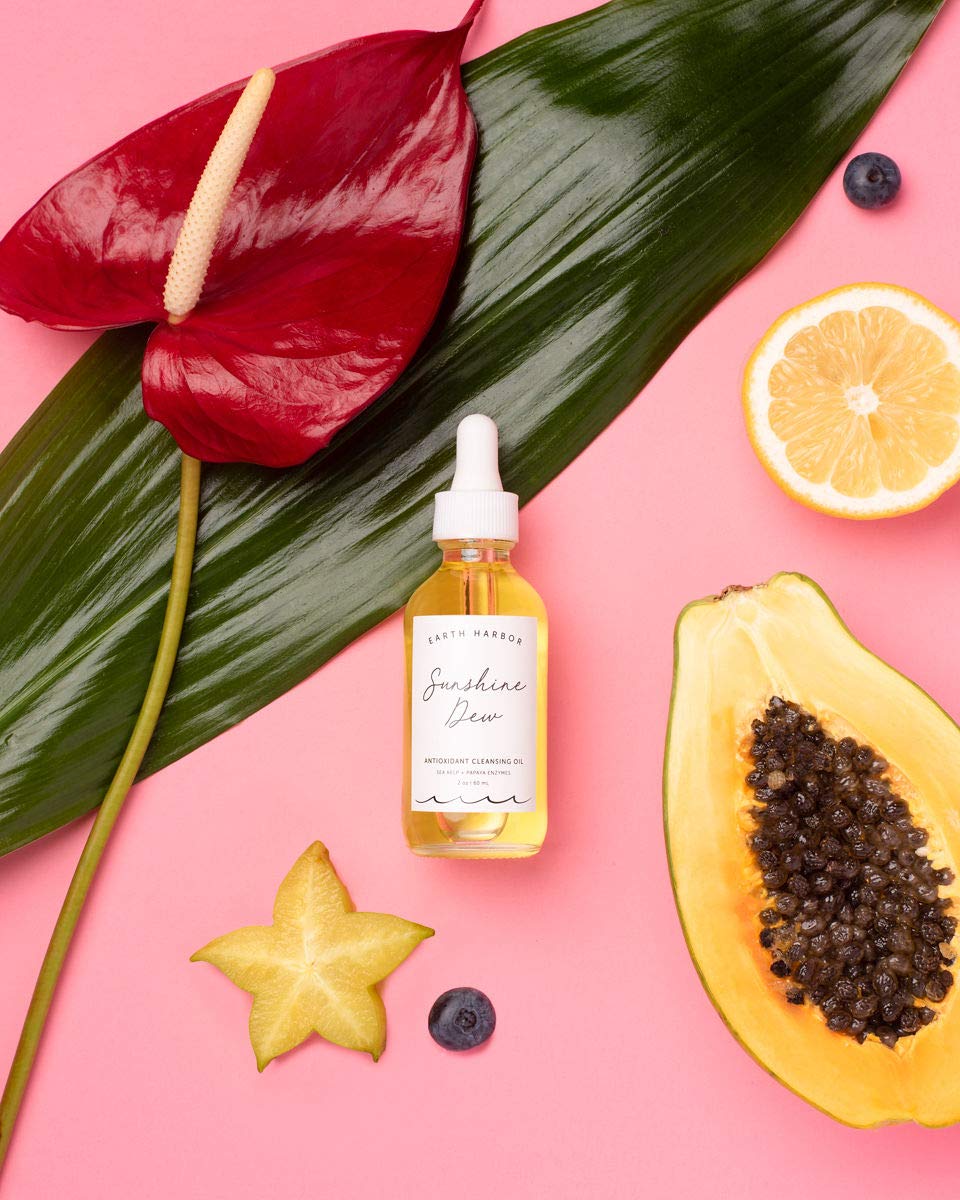 Sunshine Dew: ingrédients algues marines et graines nourrissants pour la peau.