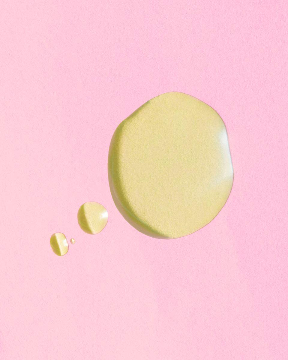 Sunshine Dew: texture huile légère qui laisse la peau douce sans gras.