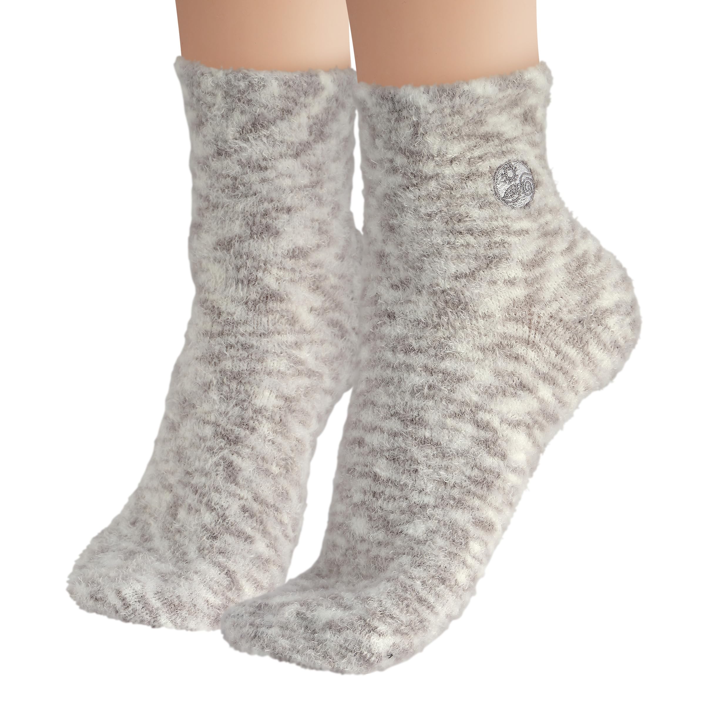 Earth Therapeutics Aloe Socks détail texture moelleuse pour le confort quotidien.