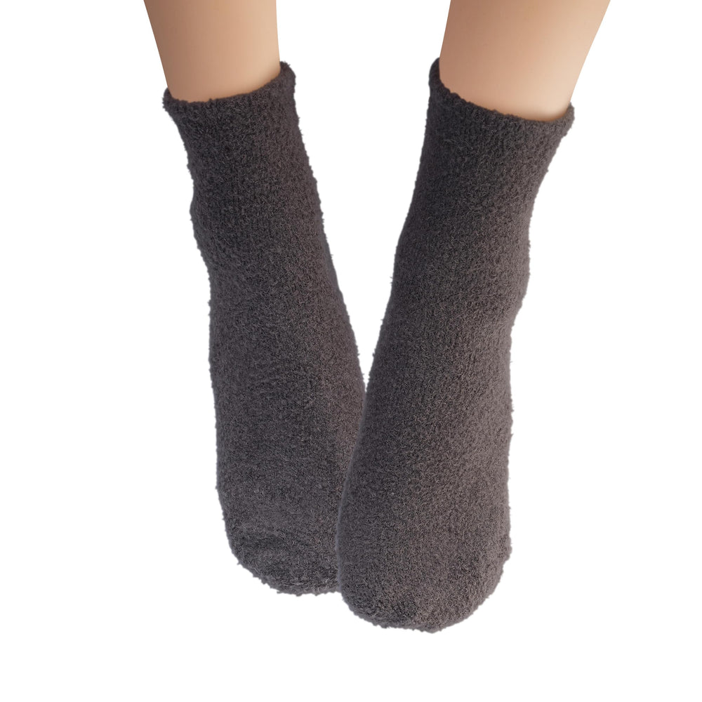 Earth Therapeutics Aloe Socks lavage facile et entretien simple.