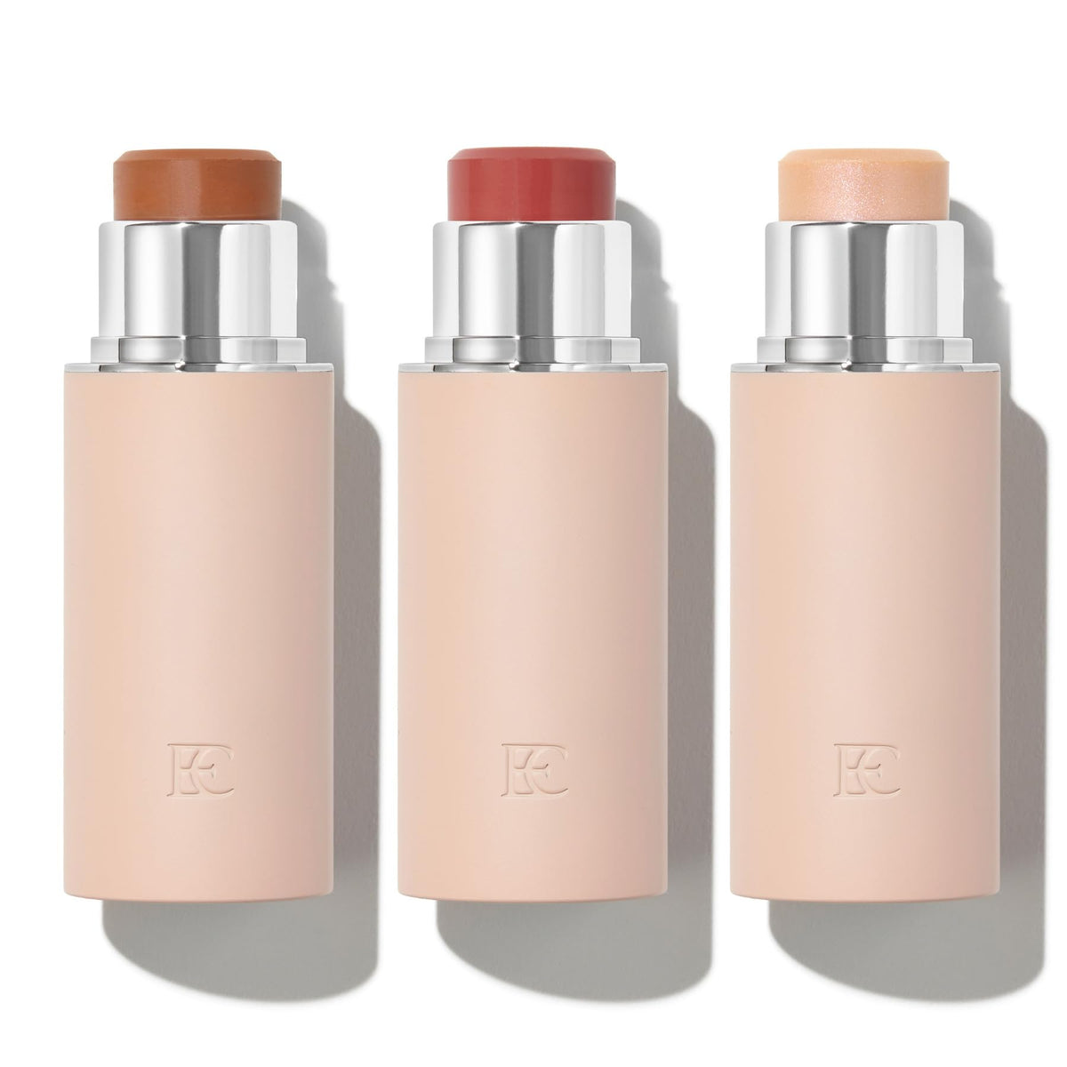 EarthsCure Glow Trio bronzer-stick : chaleur naturelle sans effort pour le teint.