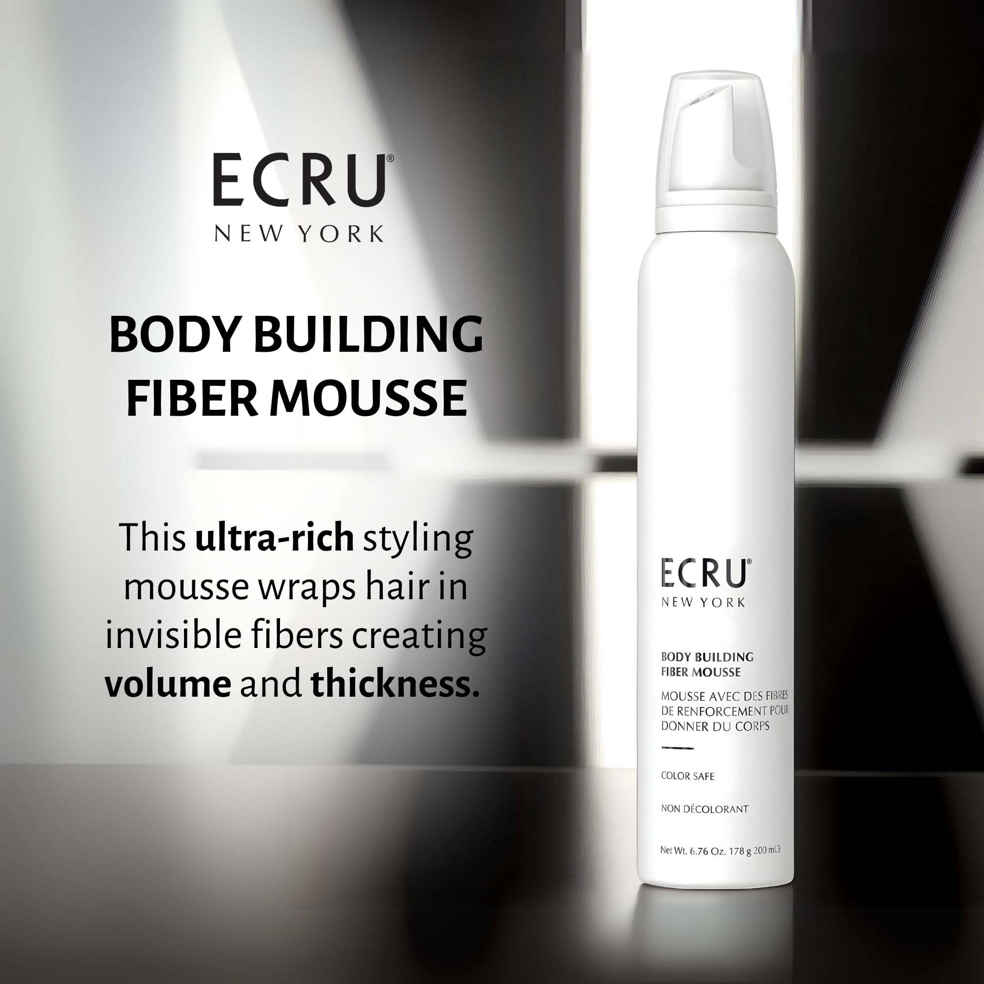 Texture crèmeuse de la mousse ECRU New York Body Building Fiber pour volume naturel.