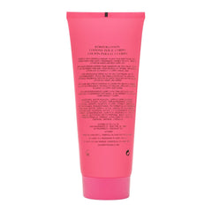 Emballage ED HARDY et soin corporel féminin, hydratation quotidienne et peau douce.