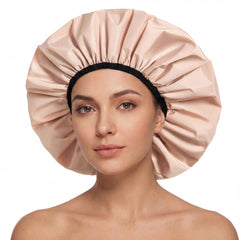 Edoneery cap-douche extra-large protège les cheveux pendant la douche.