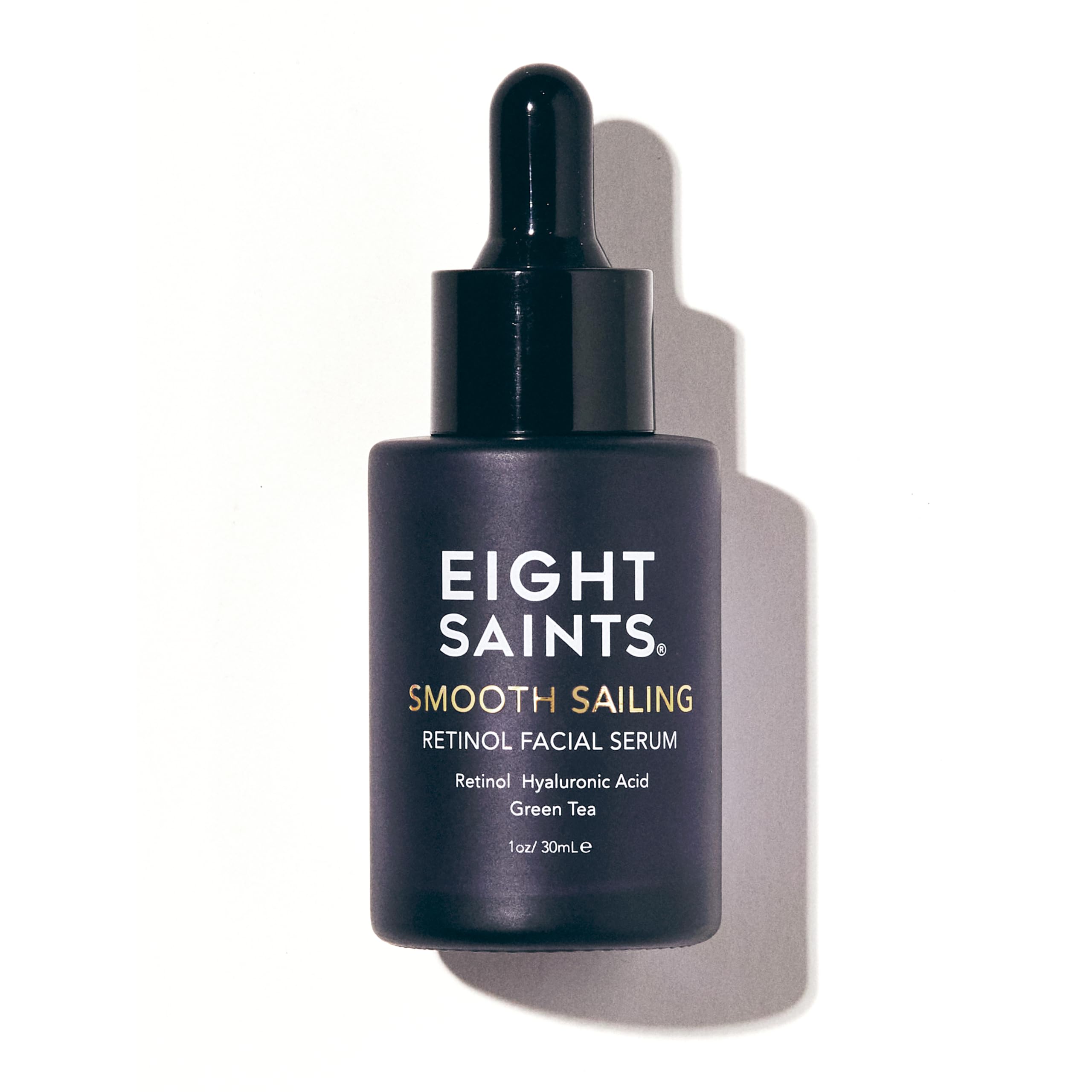 Sérum retinol Eight Saints dans sa bouteille, texture légère prête à l’emploi