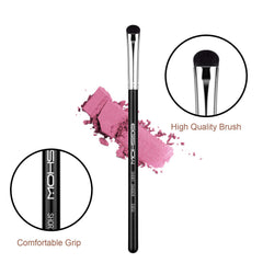 Pinceau EIGSHOW estompeyeux avec poils denses pour couleur uniforme.