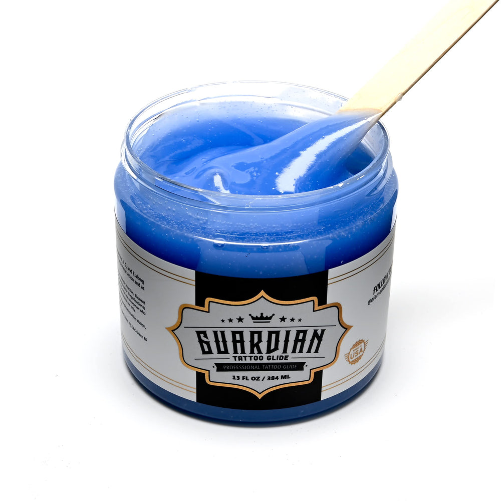 Guardian Tattoo Glide forme une barrière hydratante pour la peau