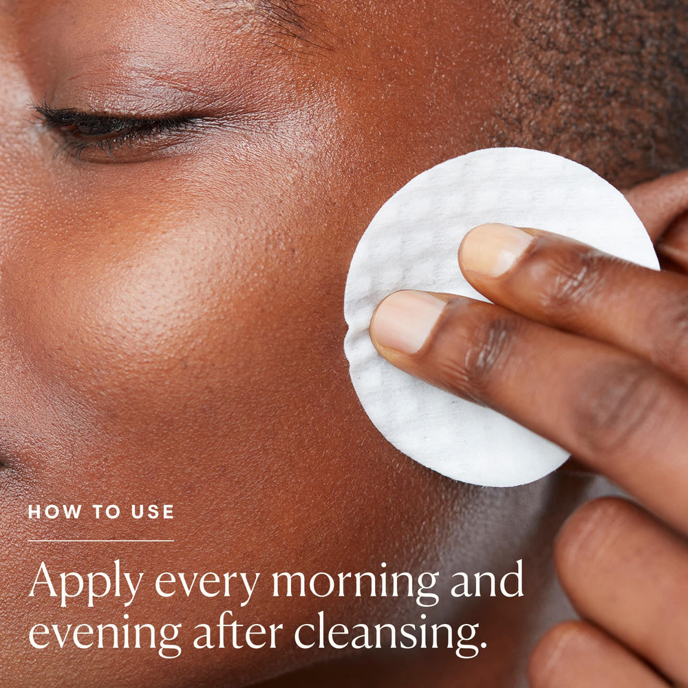 ELEMIS Dynamic Resurfacing Pads — application visage et cou en mouvements circulaires.