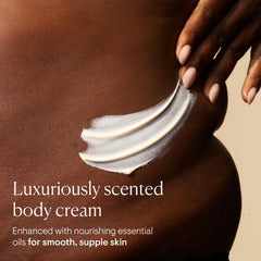 ELEMIS Frangipani Monoi crème pour le corps, texture soyeuse, peau douce et nourrie.
