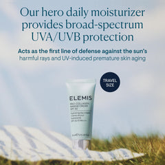 Application sur le visage, cou et décolleté avec ELEMIS Pro-Collagen Marine Cream SPF 30.
