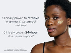 Elemis Pro-Collagen Rose Cleansing Balm sur la main, texture veloutée