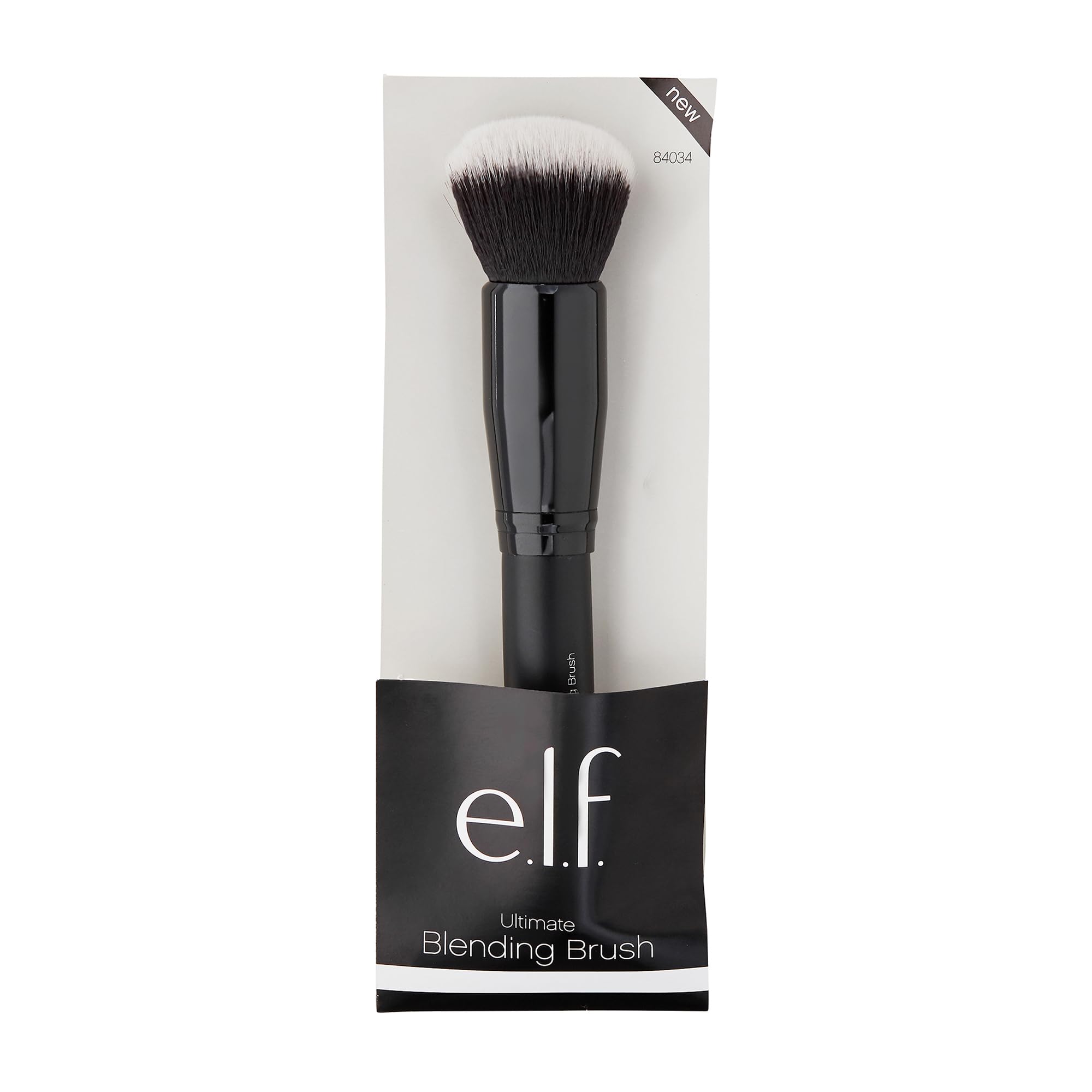 Brosse e.l.f. Ultimate Blending Brush, tête en dôme, estompe le blush pour un fini naturel.