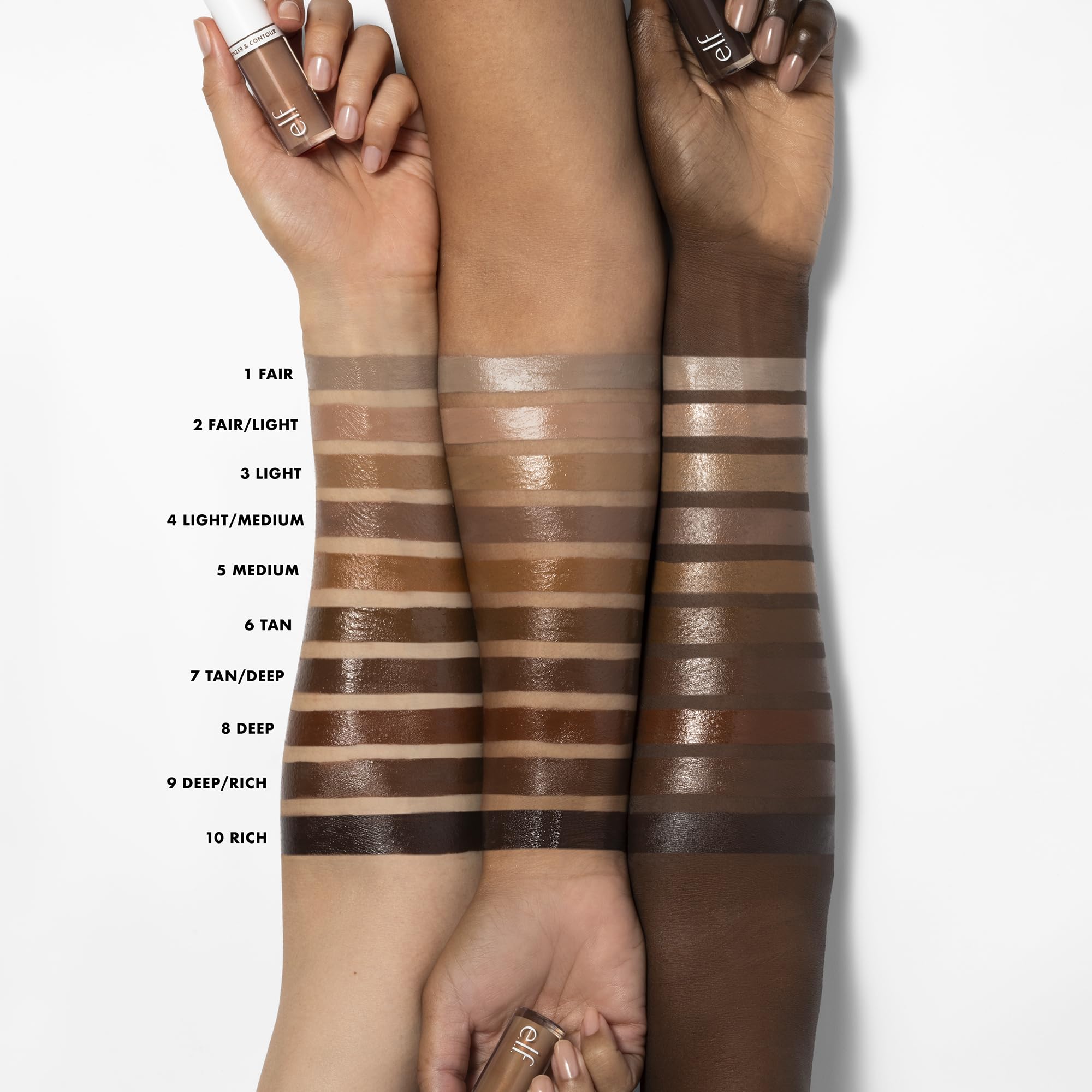 Pigmentation élevée et fini lumineux fournis par le Camo Liquide d’e.l.f.