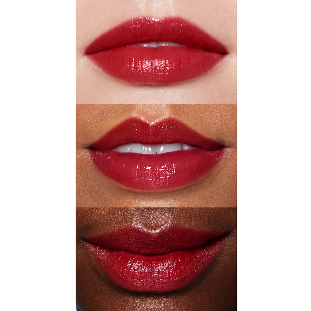 emballage luxe du O Face Satin Lipstick avec capuchon magnétique.