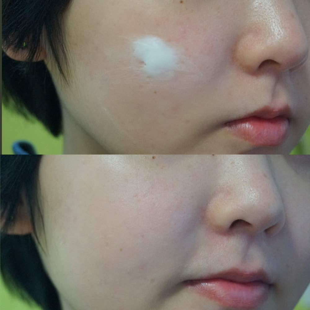Application visage doux avec ce soin hydratant lait-âne vapeur.