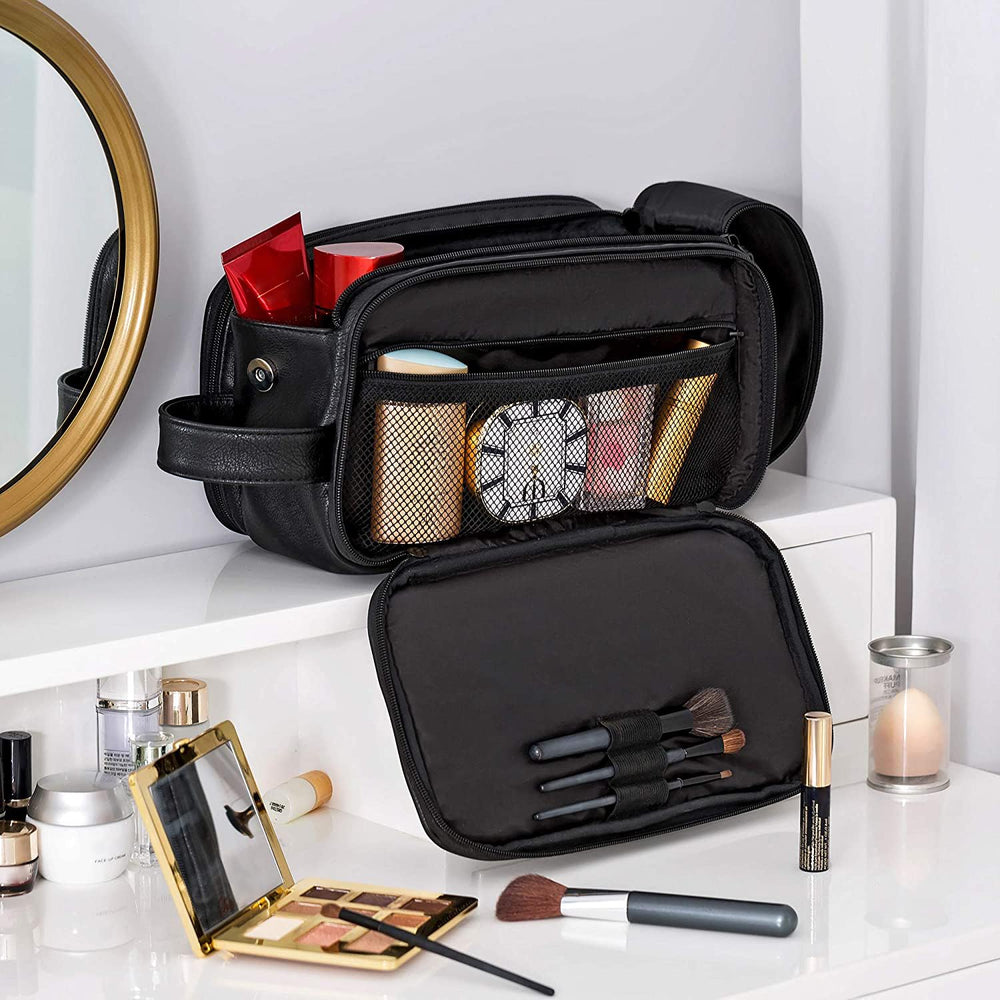 Elviros voyage pratique grâce à cette trousse bien pensée.