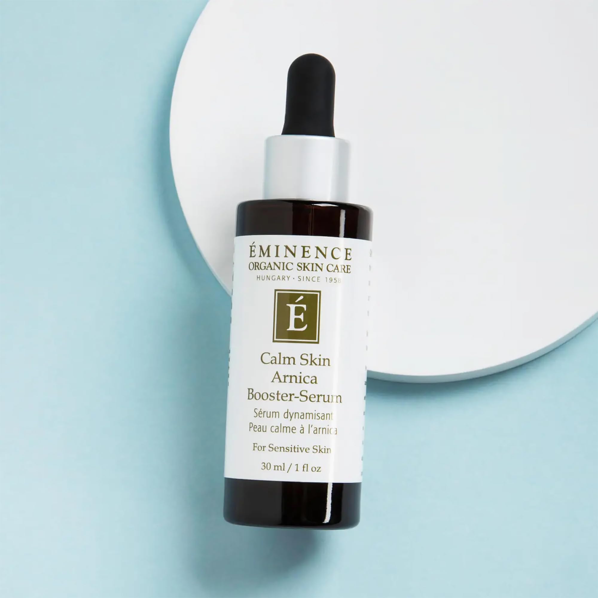 Emballage élégant du sérum Eminence arnica prêt à l’emploi