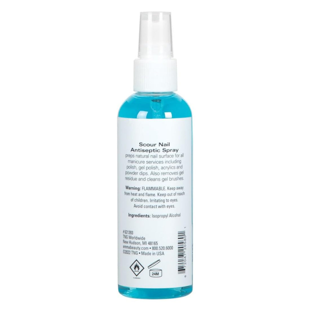 EMMA Beauty Scour nettoie la surface des ongles pour une meilleure adhérence.