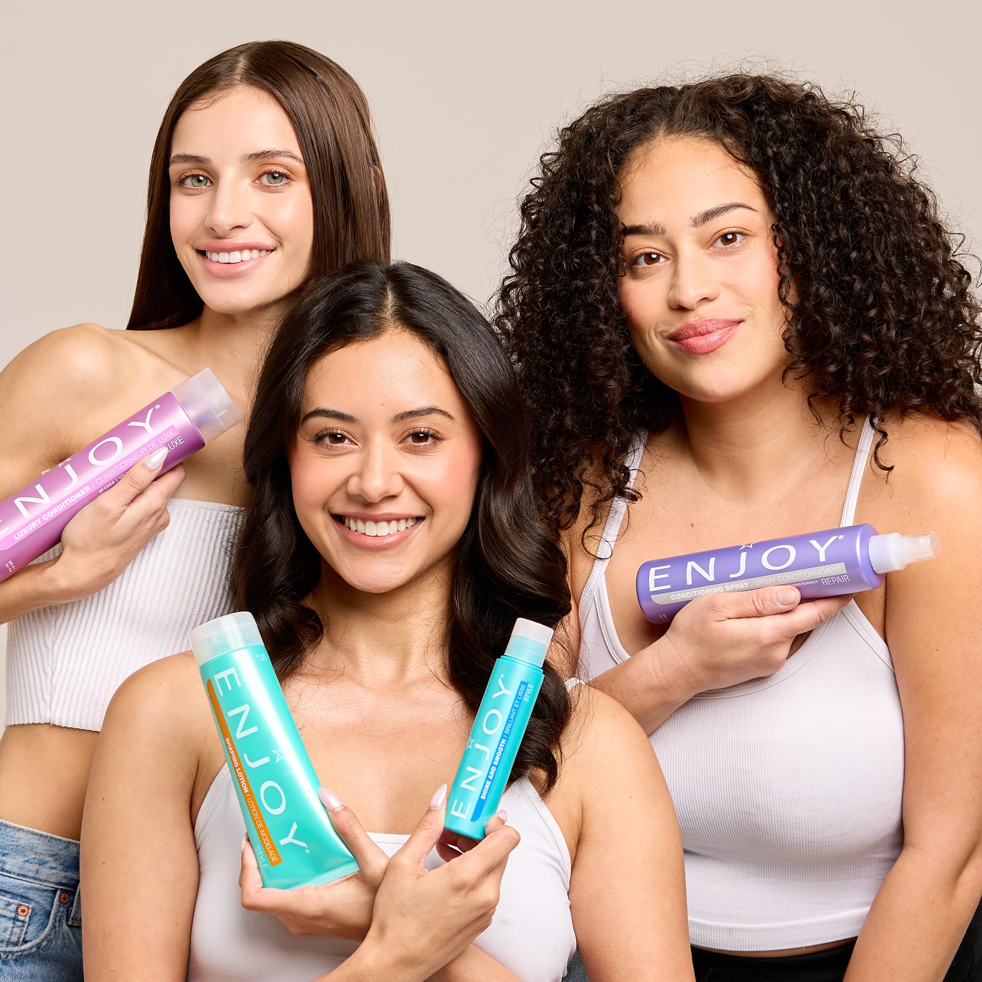 Convient à tous types de cheveux, y compris bouclés et sensibles.