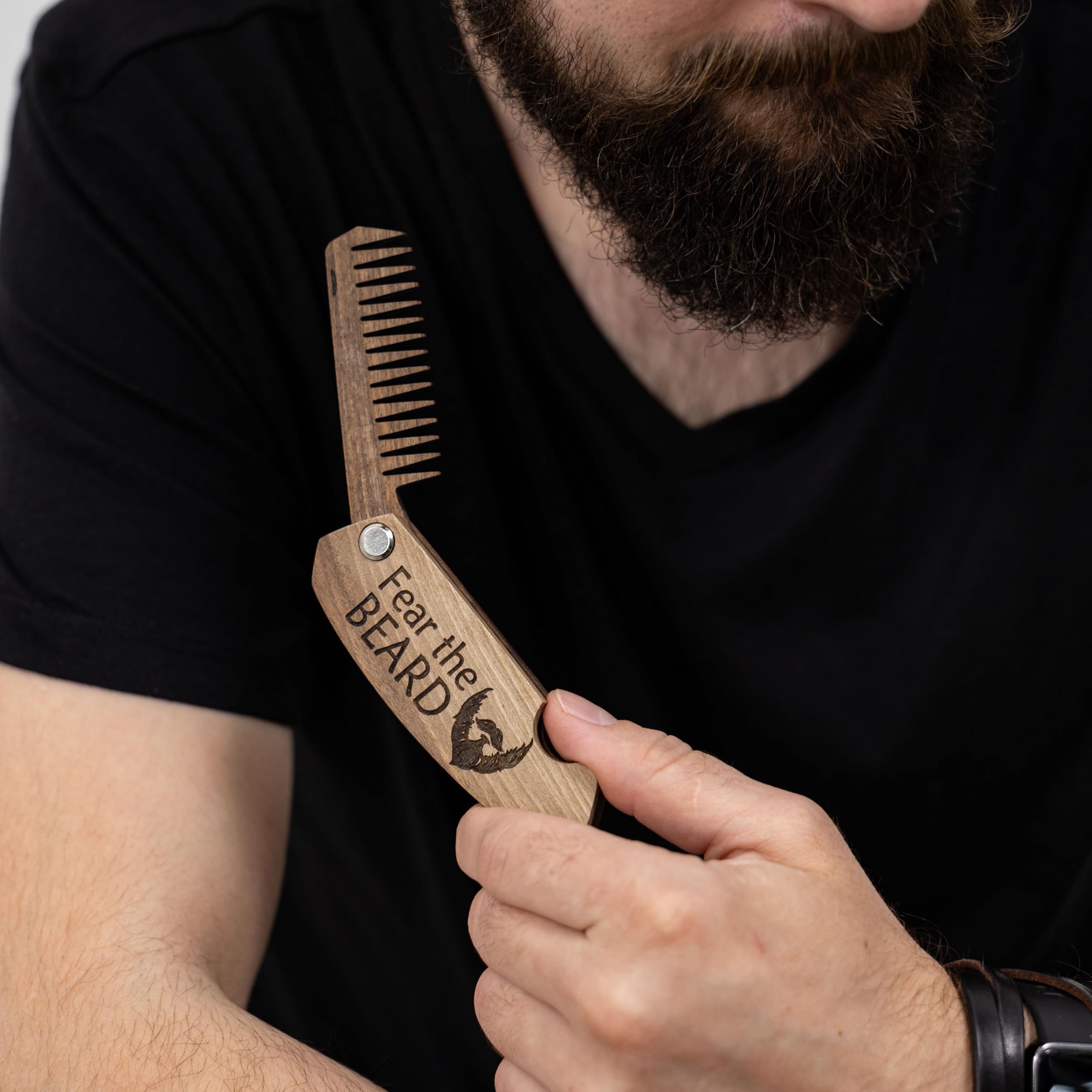 Enjoy The Wood peigne barbe design classique en noyer