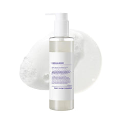 EQQUALBERRY Daily Glow Gel Cleanser dans sa bouteille, nettoyage quotidien doux pour peau saine.