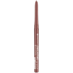Essence Crayon Yeux Glisse Douce, application fluide et tracé précis.