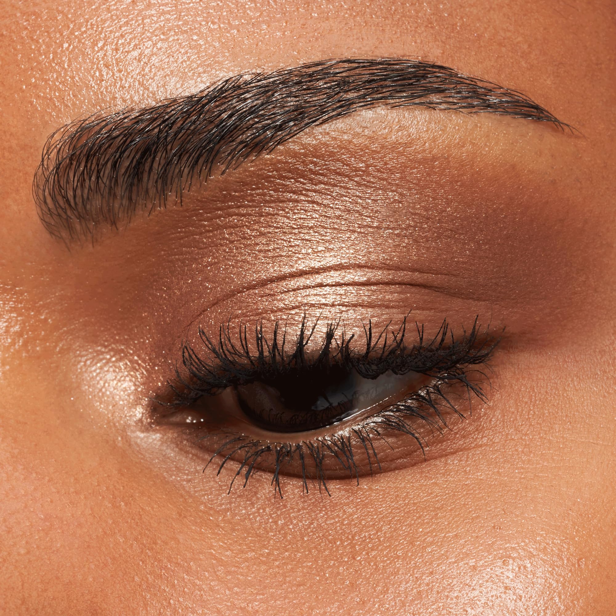 Palette Essence Édition Nude Ombre Cuivre Rouge Perle – reflets métalliques pour accents subtils.