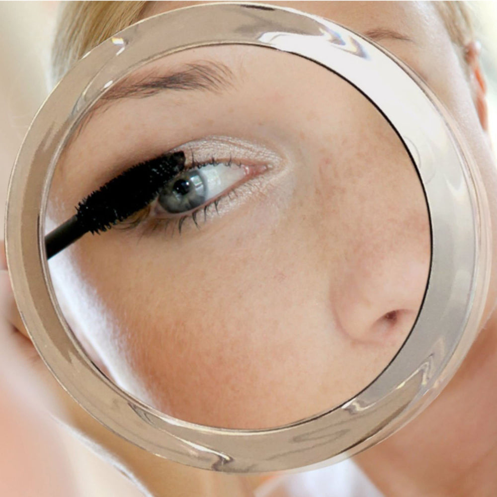 Miroir Essential Skin Solutions épilation des poils du visage, vue rapprochée.