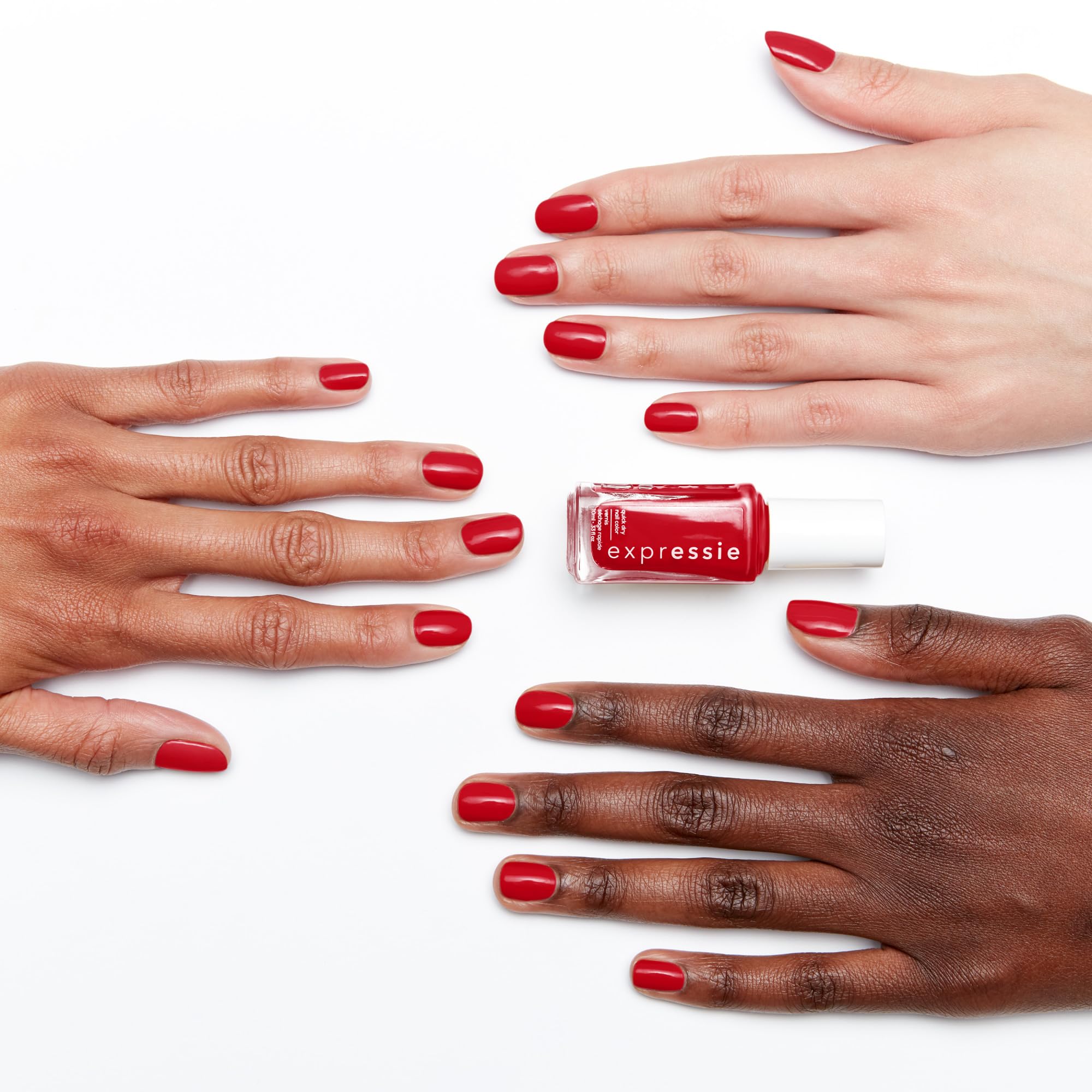 Séchage rapide en environ une minute avec Essie Expressie pour les matins pressés.