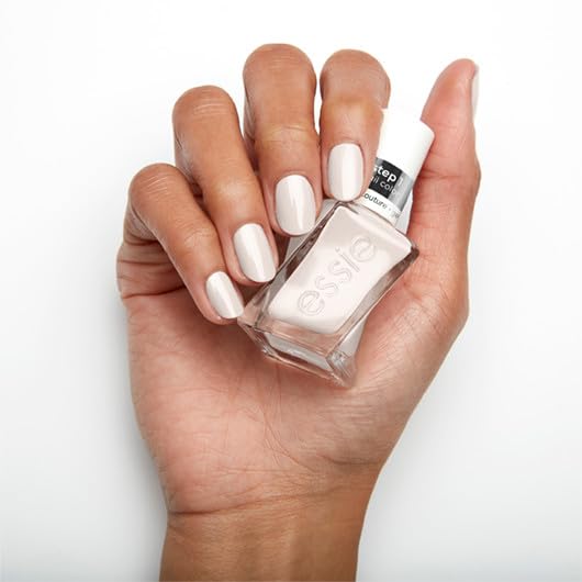 Essie Gel Couture: brillance durable et fini gel sans effort de retrait.