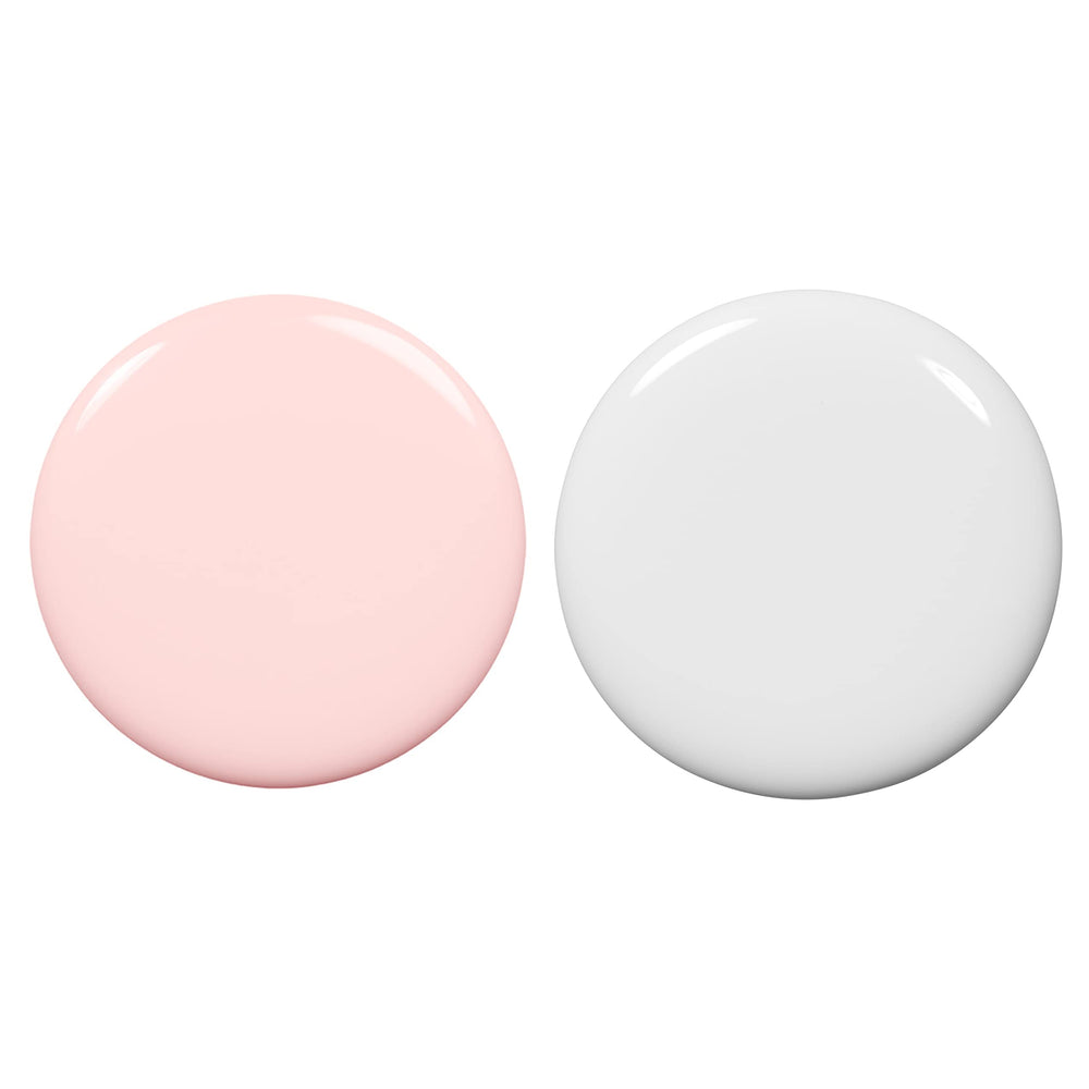 Essie Ballet Slippers nude met en valeur une teinte rosée discrète.