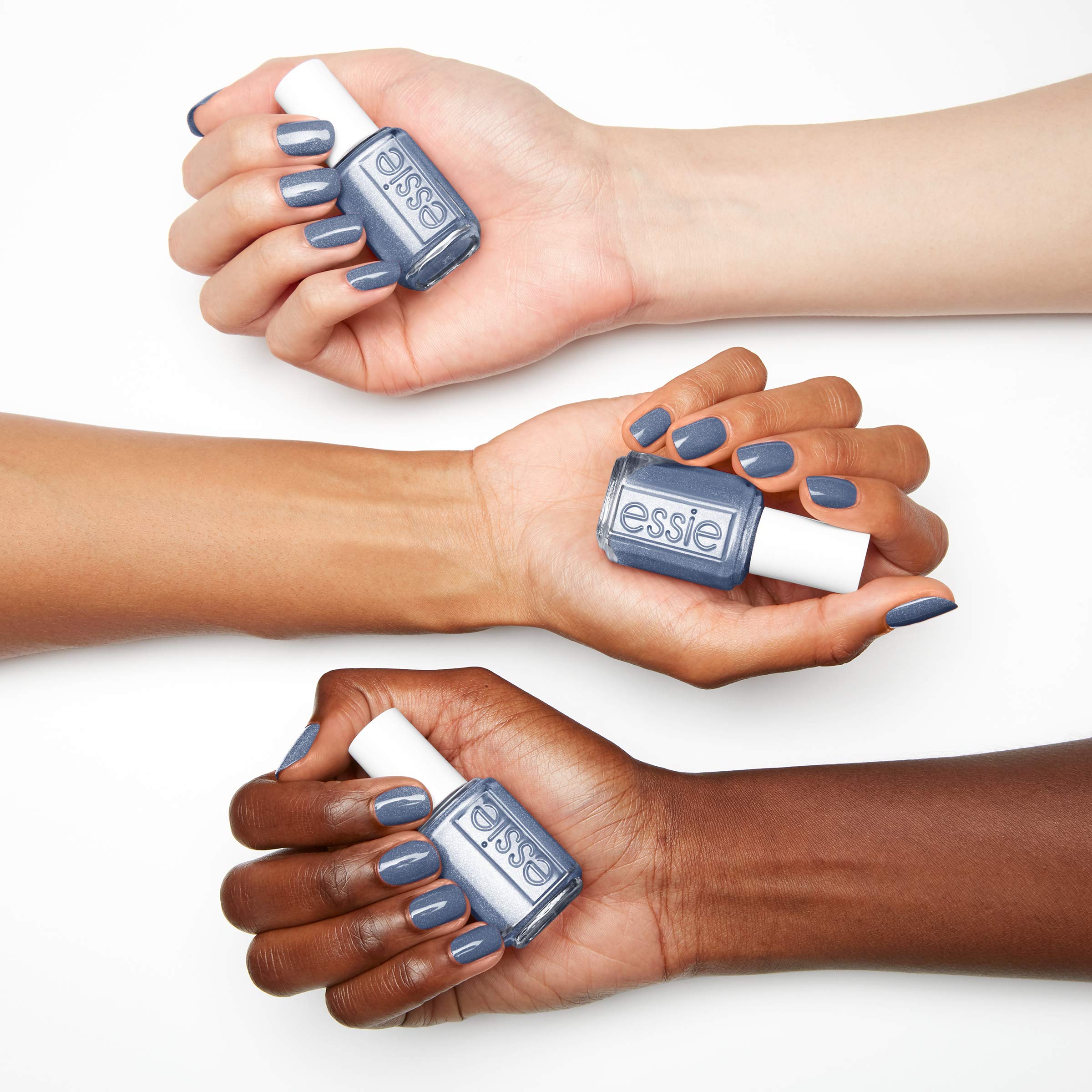 Échantillon de vernis essie sur ongle pour tester le rendu