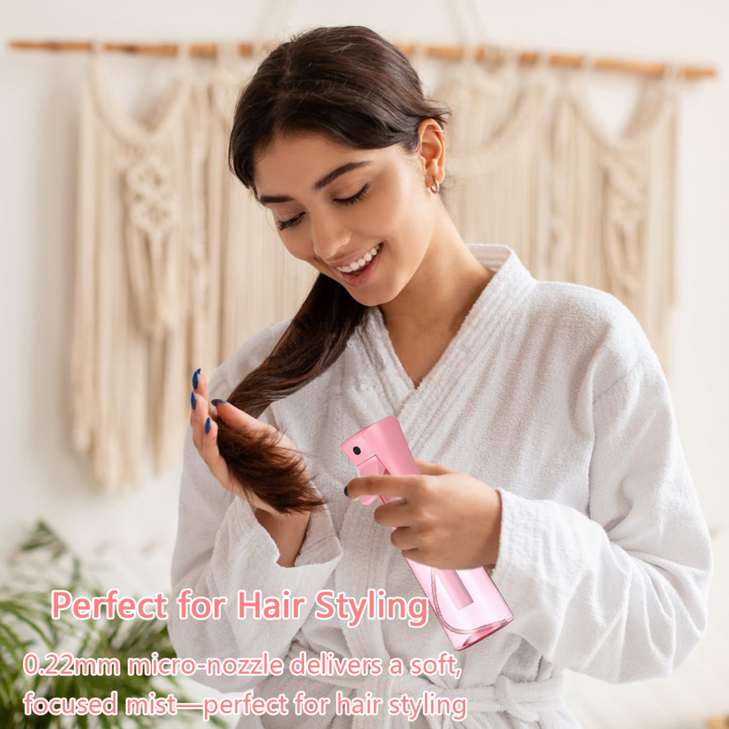 Utilisations polyvalentes ESSKAM: maison, jardin et coiffure en rose.