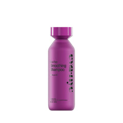 Shampoing Eva NYC anti-frisottis, bouteille-verseur, pour cheveux plus lisses.