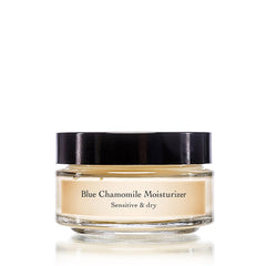 Evanhealy crème hydratante camomille bleue sur flacon pompe, adaptée peau sensible.