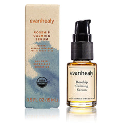 Texture soyeuse du sérum Evanhealy prête pour hydratation en profondeur.