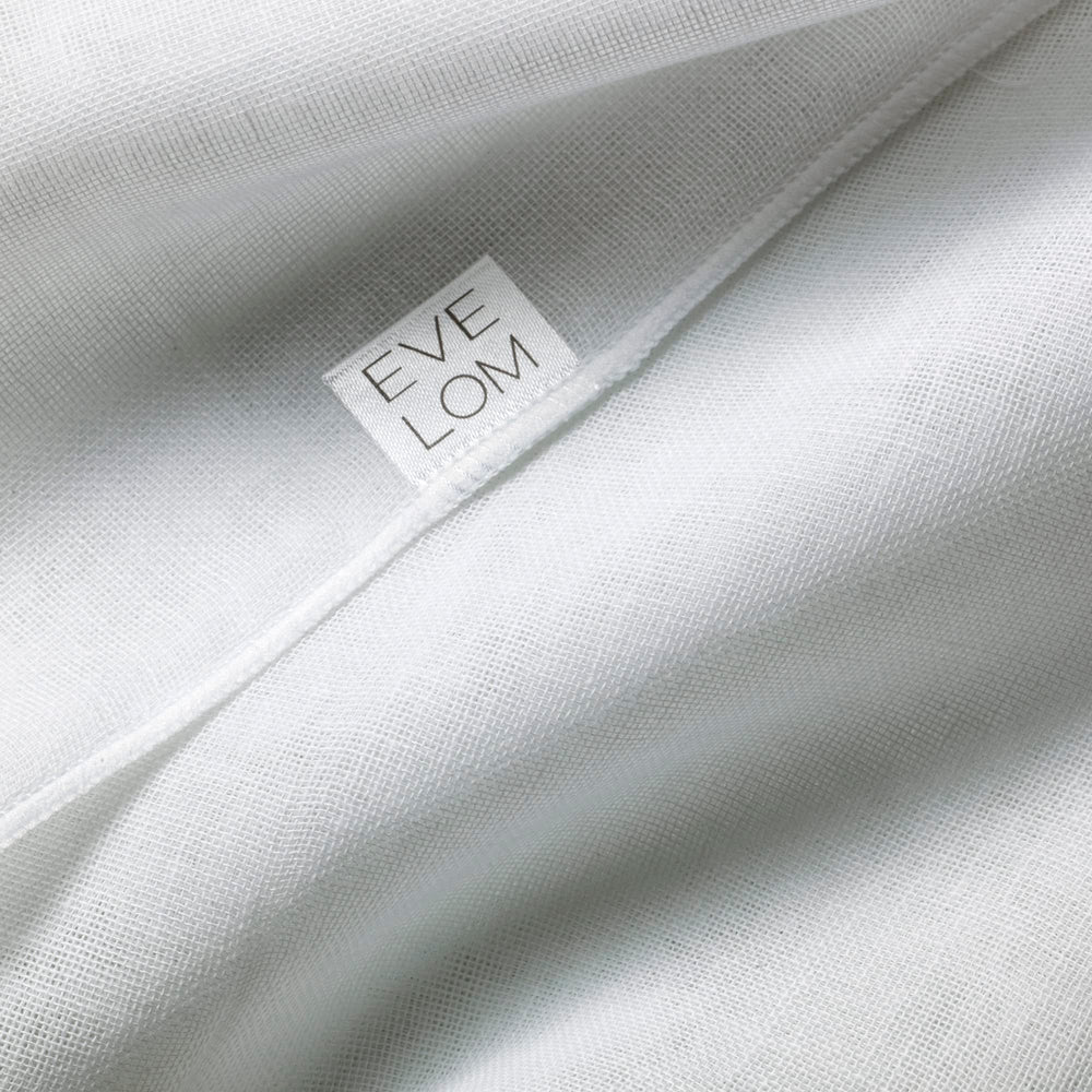 EVE LOM Lingette muslin lavable en machine à 40°C, durable et réutilisable.